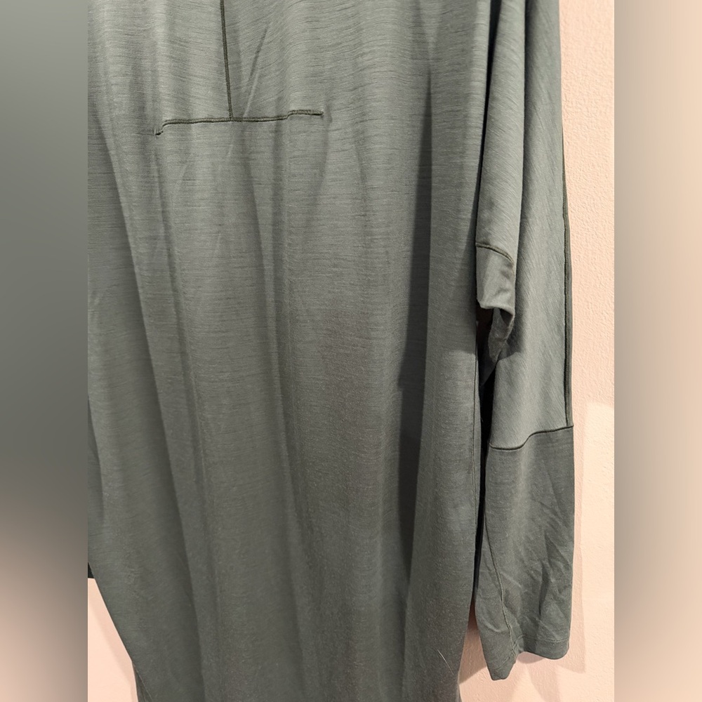 Women’s Lululemon Green Tunic (washed but not worn) Size Large - Picture 3 of 6
